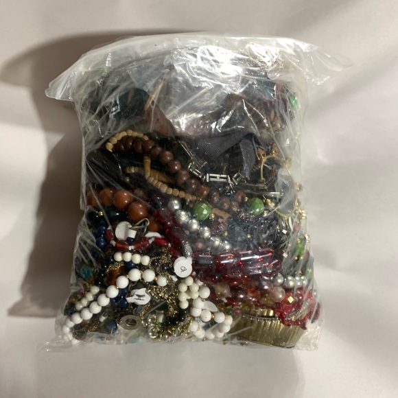 GRAB BAG #3 large bag of USED JEWELERY - Picture 5 of 8